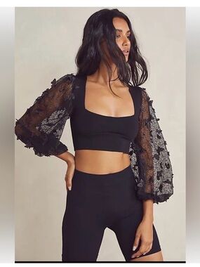 Free People Lace Puff-Sleeve Flutter Crop Size Large -PTP 14 with stretch